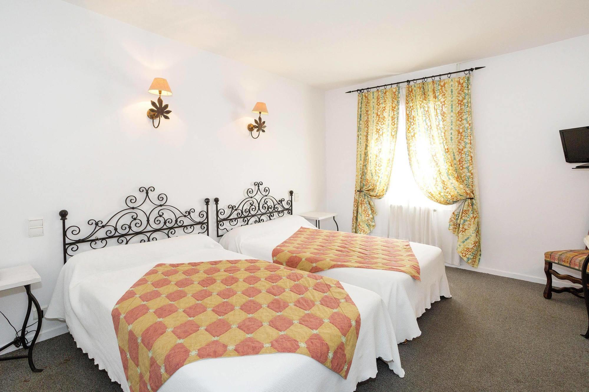 Logis Hotels - Hotel Restaurant Du Midi Revel  Zewnętrze zdjęcie