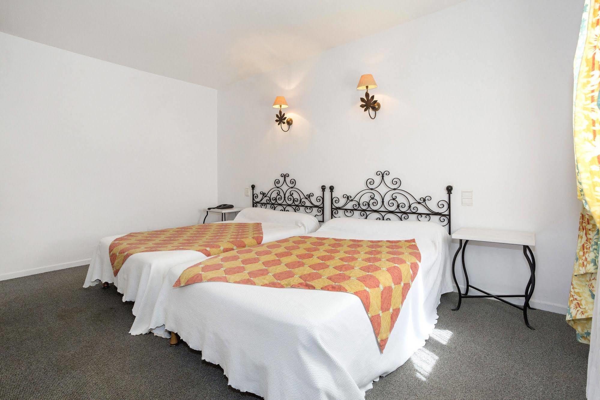Logis Hotels - Hotel Restaurant Du Midi Revel  Zewnętrze zdjęcie